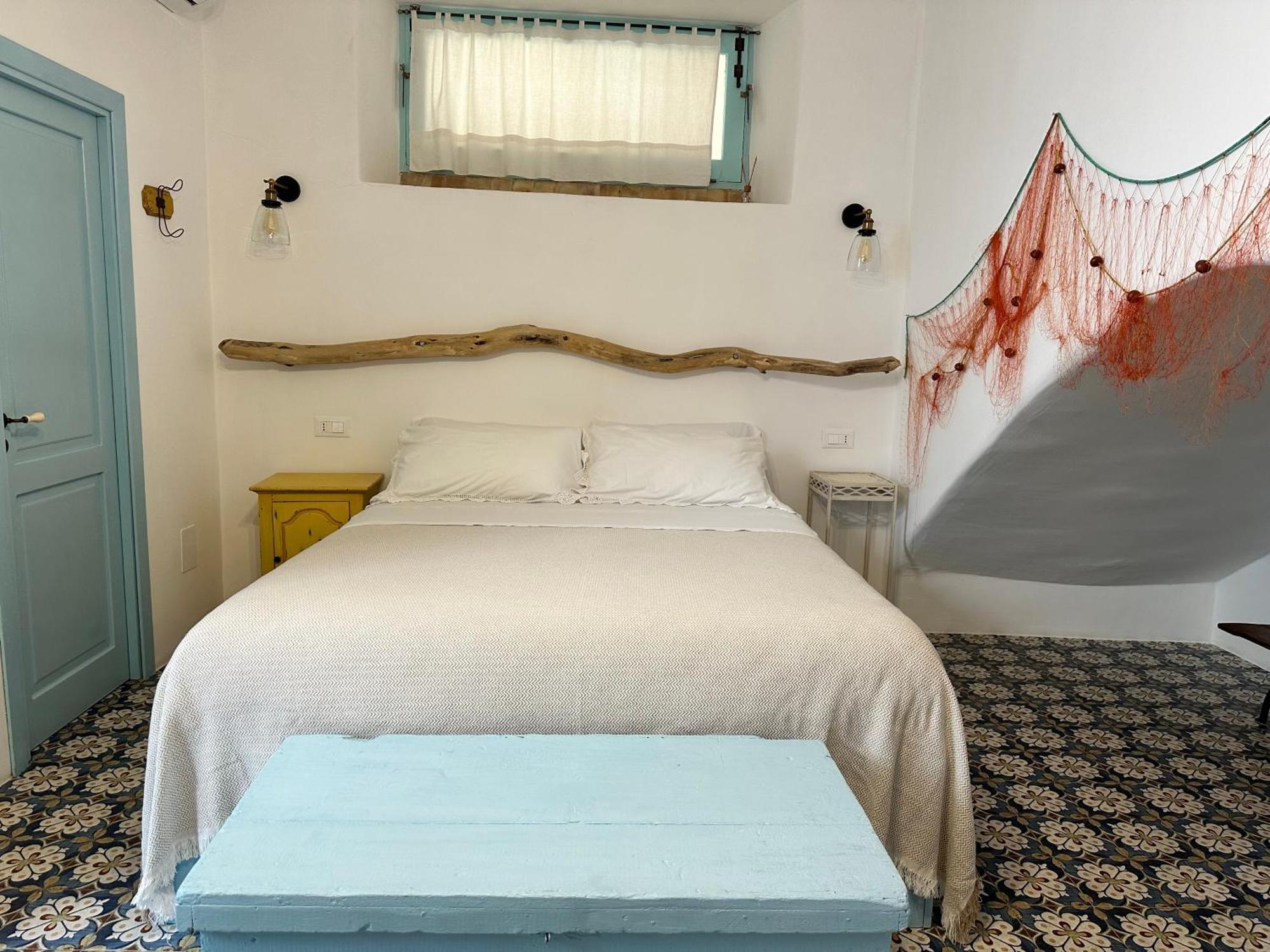 Antica Dimora Santa Marina Salina Bed & Breakfast Bagian luar foto
