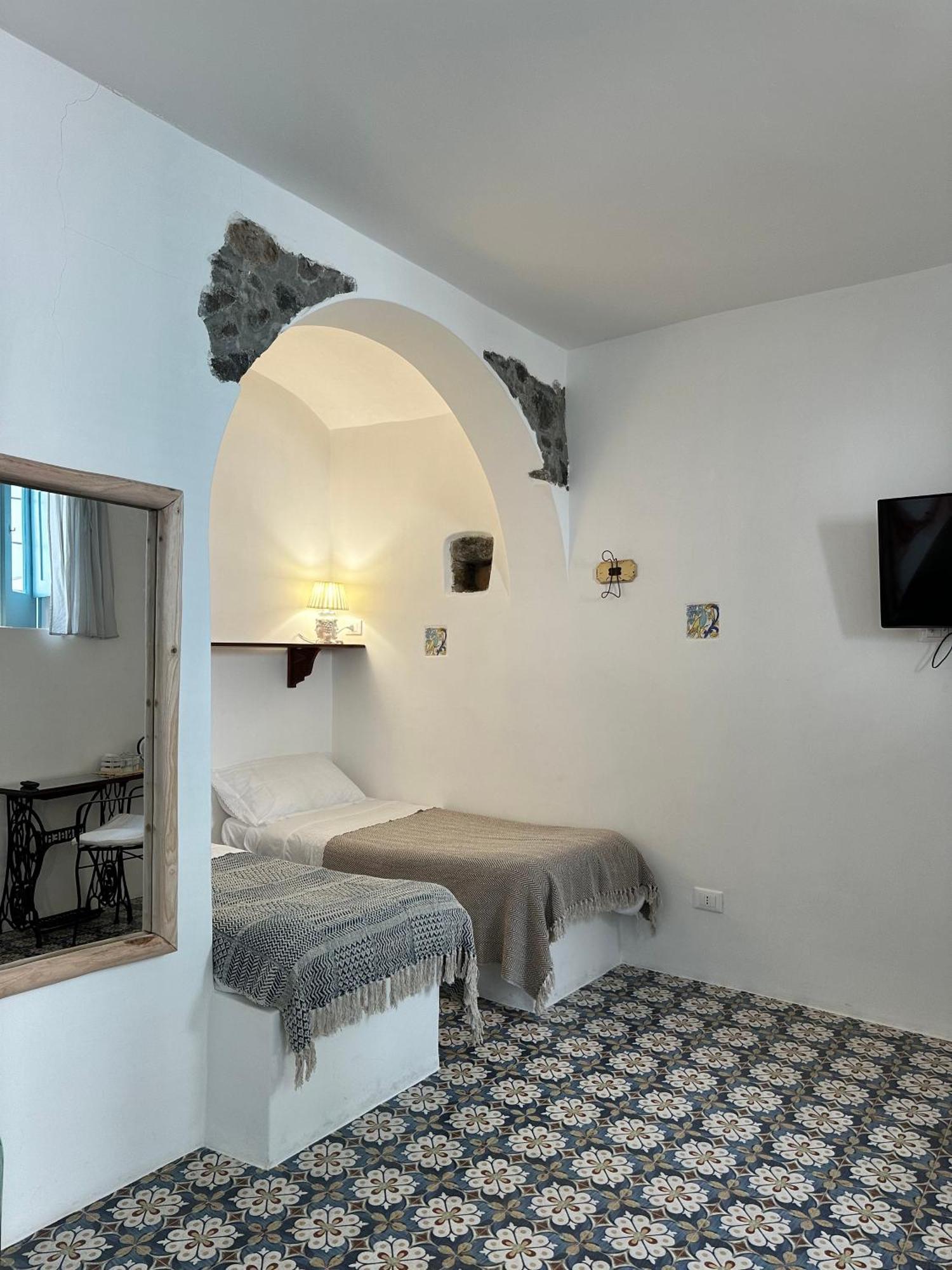 Antica Dimora Santa Marina Salina Bed & Breakfast Bagian luar foto